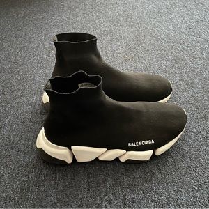 BALENCIAGA Speed 2.0 Sneakers Black & White 9 42